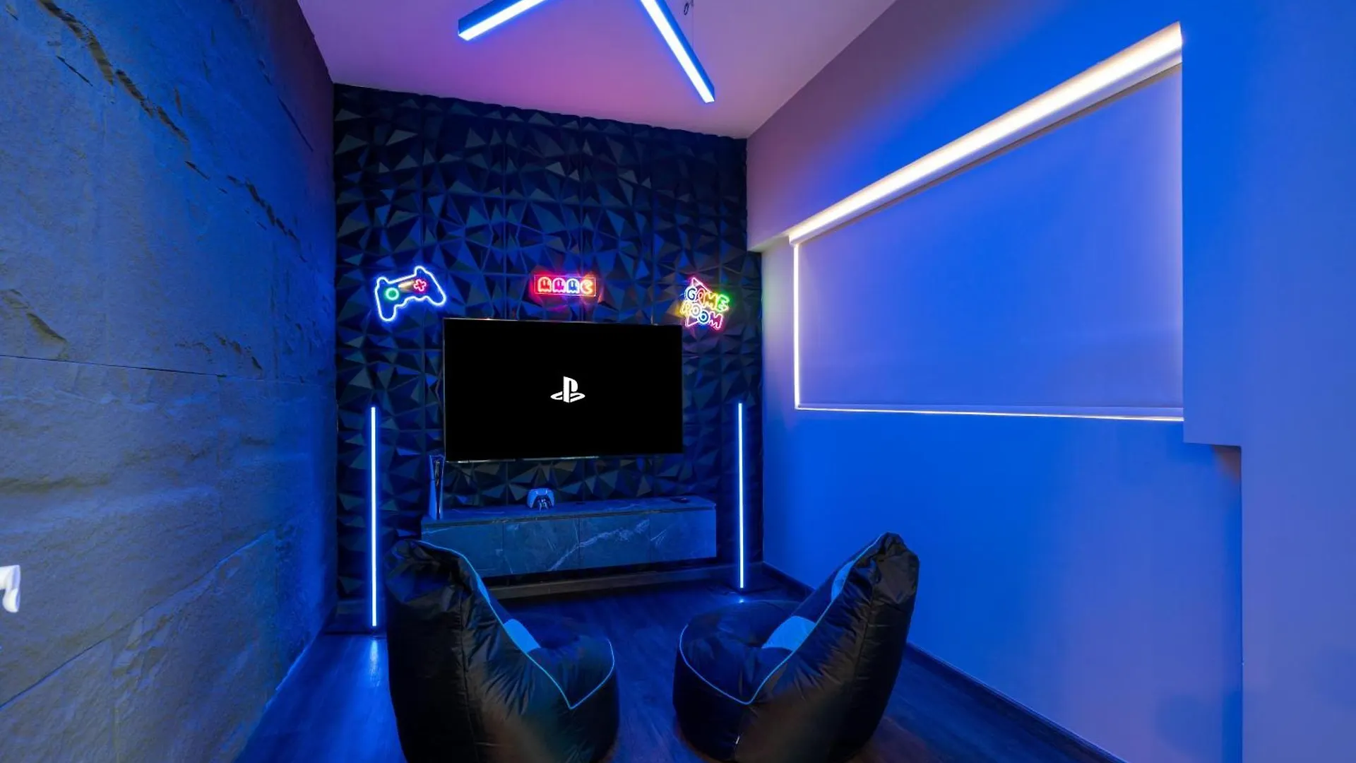 Perfect Apartment With Private Game Room Dubai