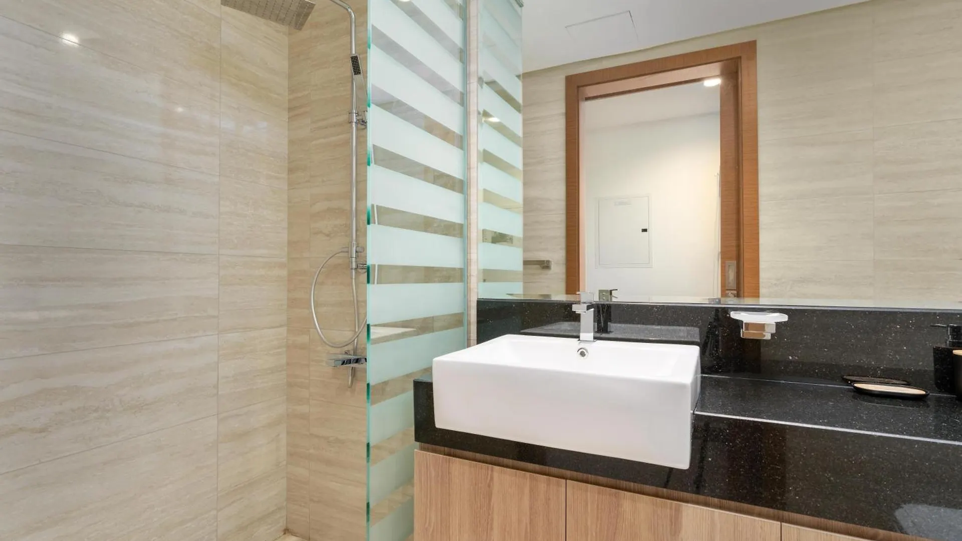 Perfect Apartment With Private Game Room Dubai